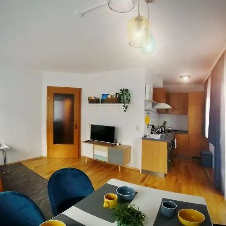 Wohn.genuss App Stadthaus * Schladming